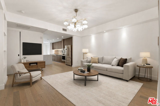 1345 Havenhurst Drive, West Hollywood CA: https://media.crmls.org/mediaz/72387224-163f-4190-af02-7f2170920e0e.jpg