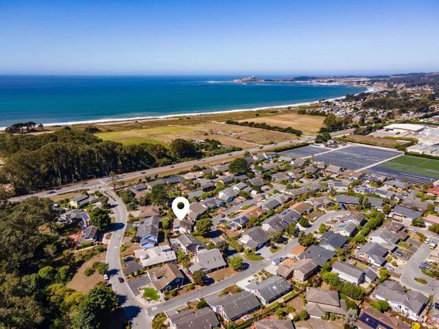 2008 Touraine Lane, Half Moon Bay CA: https://media.crmls.org/mediaz/7238a1e4-b659-4fc3-a94b-3f02b8a1be1c.jpg