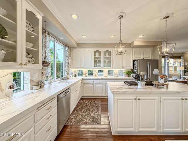 11535 Northdale Drive, Moorpark CA: https://media.crmls.org/mediaz/72391dd9-e836-40b0-8c08-edcf7ea76592.jpg