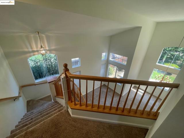 538 Apple Hill Dr, Brentwood CA: https://media.crmls.org/mediaz/7239b05f-a19b-4030-a662-31801e89664f.jpg