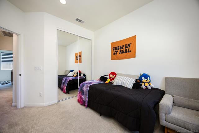 210 Liberty Way, Oceanside CA: https://media.crmls.org/mediaz/723a3a03-608f-4db2-8f19-e51c72021bee.jpg