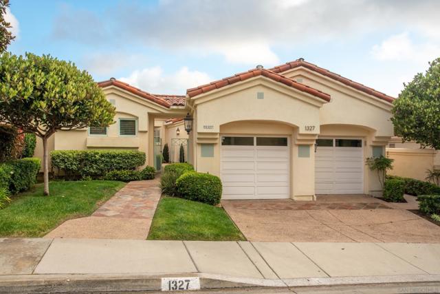 1327 Caminito Batea, La Jolla CA: https://media.crmls.org/mediaz/723b4f1f-c4fc-41fc-af28-1c76f9dfd185.jpg