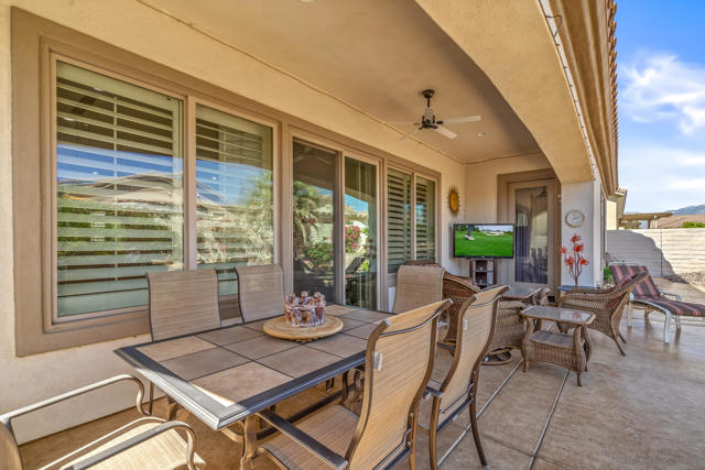 80132 Avenida Santa Olivia, Indio CA: https://media.crmls.org/mediaz/723c546d-c0b9-41fc-9c8e-546c123f4d81.jpg