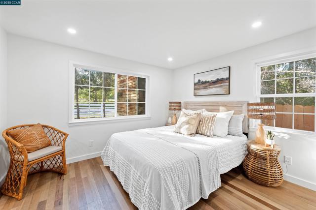 2188 1st Ave, Napa CA: https://media.crmls.org/mediaz/723c6b15-bc0e-4a3a-8c88-81b02355f5d2.jpg