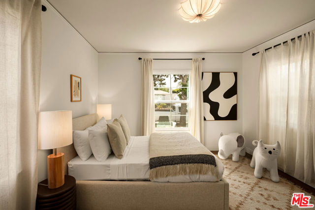 3860 Hepburn Avenue, Los Angeles CA: https://media.crmls.org/mediaz/723c9784-bfbb-478f-9bc2-7ddd4a3446d6.jpg
