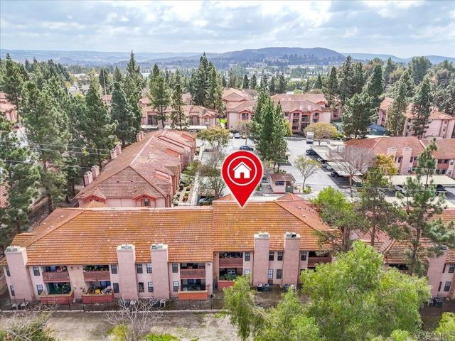 12059 Alta Carmel Ct, San Diego CA: https://media.crmls.org/mediaz/723d5249-a64a-41db-8a36-6ae5e61e6f19.jpg