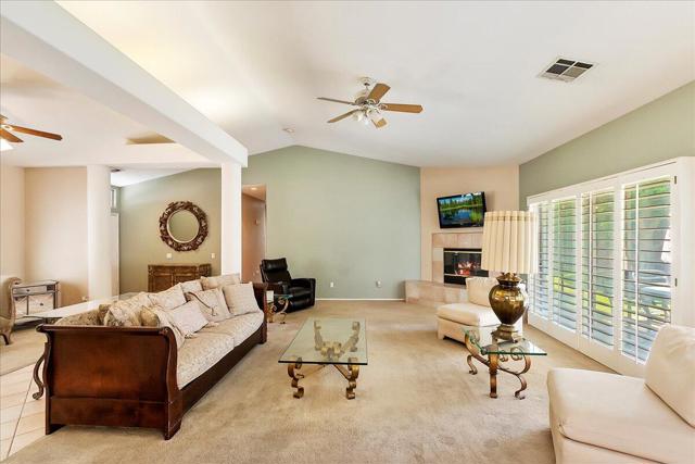Image 6 of 37 For 78643 Como Court