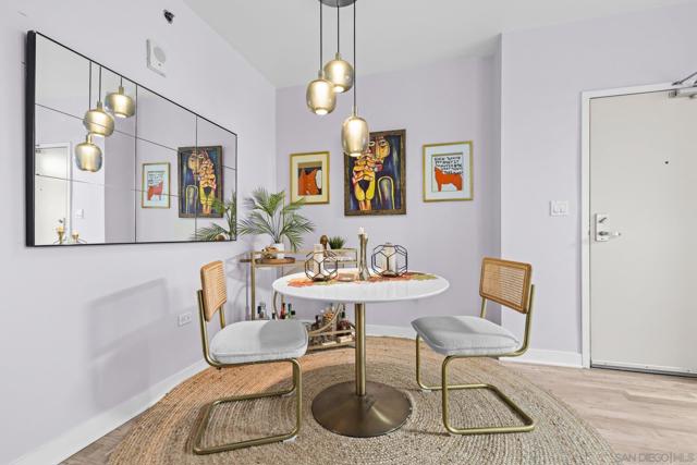 425 W Beech St, San Diego CA: https://media.crmls.org/mediaz/723e5678-a786-41c7-8a20-be2056adc48e.jpg