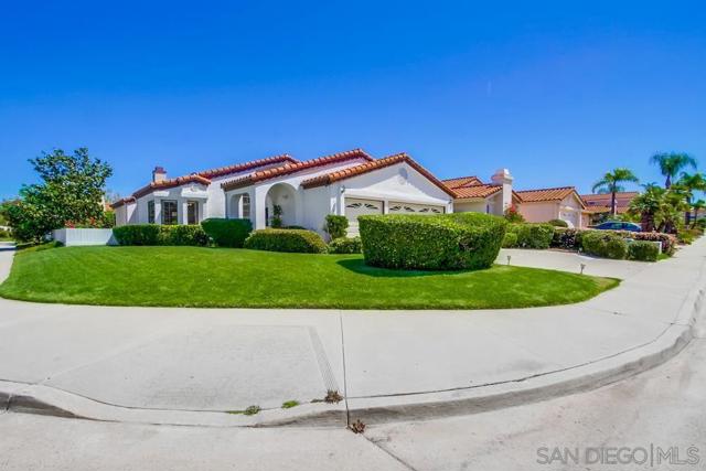 11742 Avenida Sivrita, San Diego CA: https://media.crmls.org/mediaz/723f1a69-299c-4b29-bd9d-3fa993721568.jpg