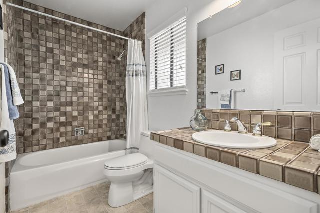 5965 Fiddletown Place, San Jose CA: https://media.crmls.org/mediaz/723f58a2-7aca-4953-93b7-6b81590c30dc.jpg