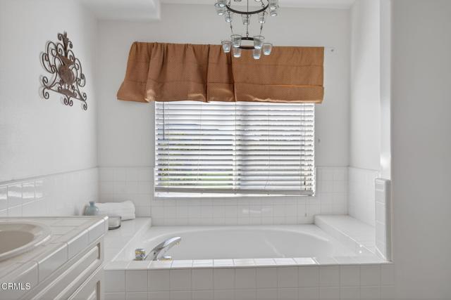 Detail Gallery Image 29 of 53 For 445 Cremona Way, Oak Park,  CA 91377 - 4 Beds | 3 Baths