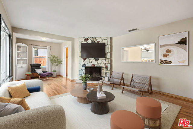 2923 Urban Avenue photo 7