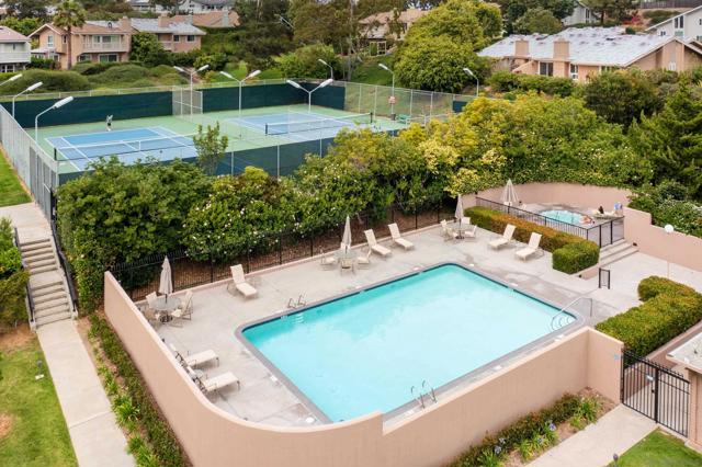 5719 Caminito Norte, La Jolla CA: https://media.crmls.org/mediaz/72410862-a476-4f91-ab79-be3b3b4a6216.jpg
