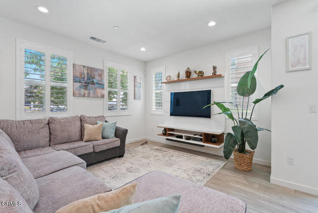 Detail Gallery Image 5 of 20 For 17065 Laurel Rd, Morgan Hill,  CA 95037 - 3 Beds | 2/1 Baths