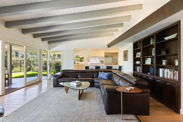 3608 Hampstead Road, La Canada Flintridge CA: https://media.crmls.org/mediaz/7243b56b-27ee-4868-86cc-bad8128cbfaf.jpg