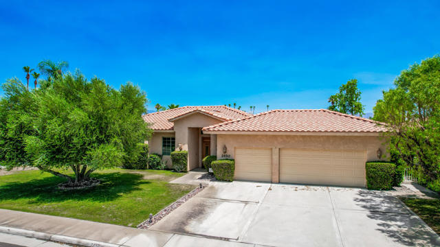 2450 Quincy Way, Palm Springs CA: https://media.crmls.org/mediaz/72442474-b413-4f80-865b-a95f4ab8af5f.jpg