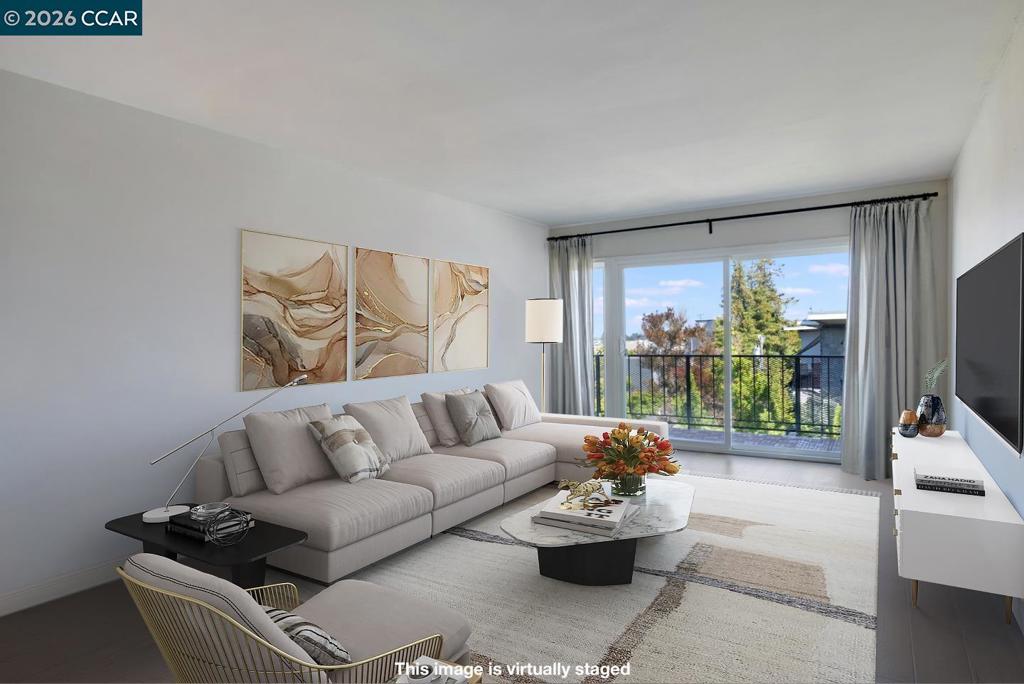 567 Oakland Ave #305