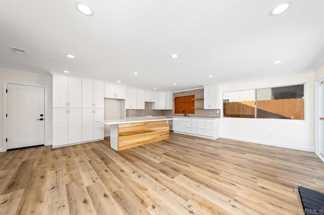 Detail Gallery Image 3 of 20 For 748 Cholla Rd, Chula Vista,  CA 91910 - 3 Beds | 2 Baths