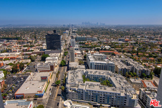 5670 Wilshire Boulevard, Los Angeles CA: https://media.crmls.org/mediaz/72458d43-27fe-4517-adbe-8521b6c4a9c3.jpg