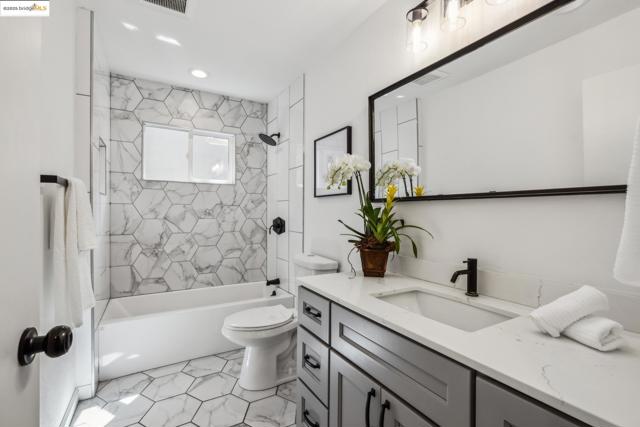 6605 Ascot Dr., Oakland CA: https://media.crmls.org/mediaz/7245b365-5684-4094-a0aa-39f3f804a295.jpg