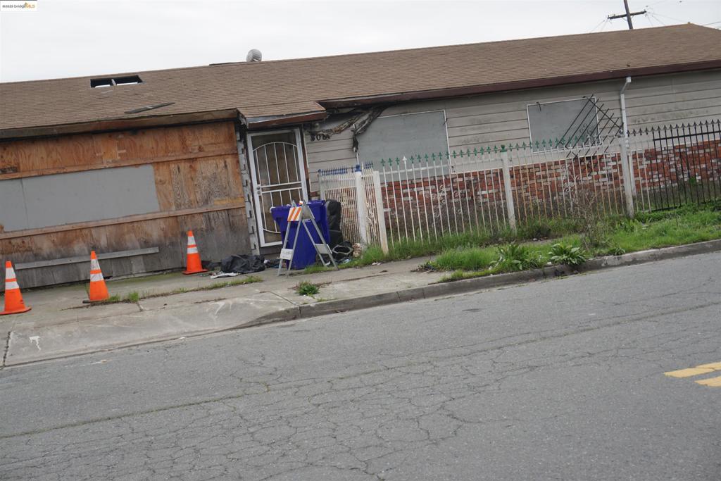 808 Lincoln Ave
