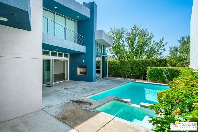 1007 Ziel Drive, Palm Springs CA: https://media.crmls.org/mediaz/7245faa3-3a09-4da3-91c7-6aeec398c9f8.jpg