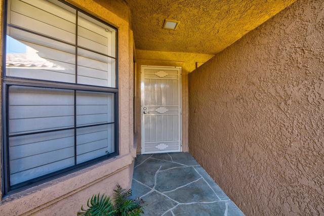 41629 Woodhaven W Drive, Palm Desert CA: https://media.crmls.org/mediaz/72461733-fac7-44d8-927f-42acdc852686.jpg