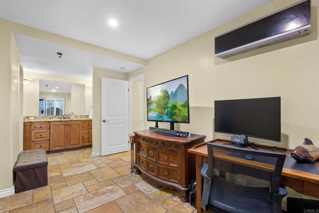 515 S Sierra Avenue, Solana Beach CA: https://media.crmls.org/mediaz/7246428f-00f1-43aa-bd5e-626237657901.jpg
