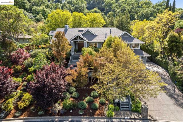 1037 Silverhill Dr, Lafayette CA: https://media.crmls.org/mediaz/72469728-9897-4b7e-8147-87e826ba59f4.jpg