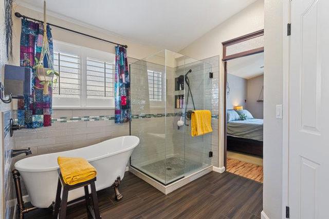 1980 Ponderosa Court, Hollister CA: https://media.crmls.org/mediaz/7247007f-9157-4886-b912-2d1b5b506f72.jpg