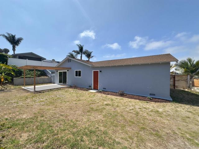 7462 Hanford Pl, San Diego CA: https://media.crmls.org/mediaz/724783bc-0660-44f1-ba3e-4b6e0d5a0e25.jpg