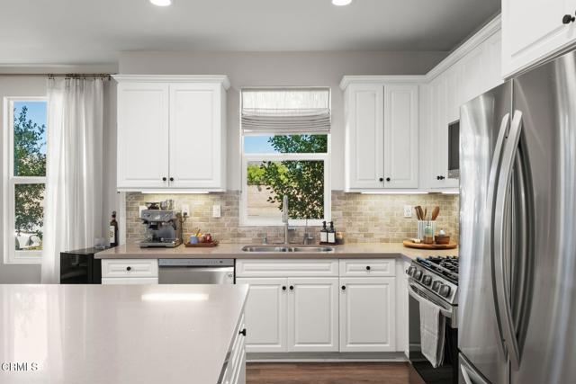 Detail Gallery Image 16 of 64 For 10650 N Bank Dr, Ventura,  CA 93004 - 4 Beds | 3 Baths