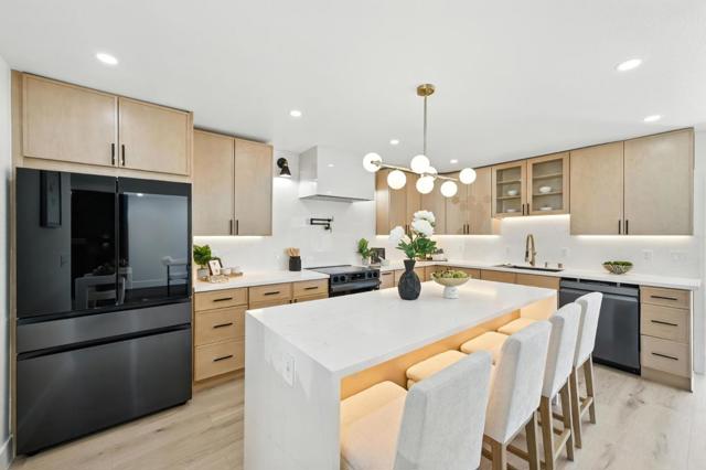 1633 Roberta Drive, San Mateo CA: https://media.crmls.org/mediaz/72484736-9fc6-423e-ba8d-ffc9fd0975b8.jpg