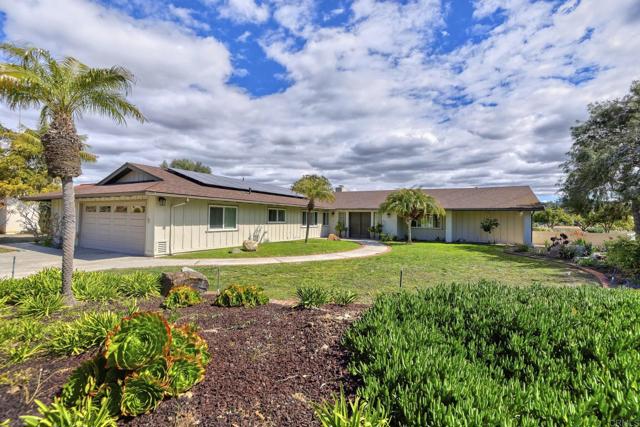 7068 Estrella De Mar, Carlsbad CA: https://media.crmls.org/mediaz/72489ce0-5995-4aed-93ec-01f9426abe3a.jpg