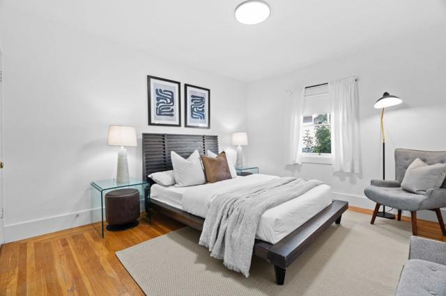 1200 El Centro Avenue, Oakland CA: https://media.crmls.org/mediaz/72492cb6-85fb-4a71-ae2d-cc368a45063c.jpg