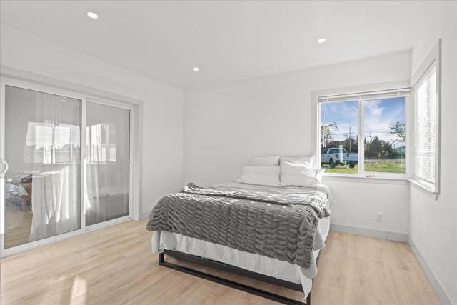 9350 Bond Road, Elk Grove CA: https://media.crmls.org/mediaz/724a0d1a-32c3-4e5c-8ebc-6427817e42ac.jpg