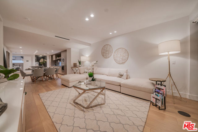10777 WILSHIRE Boulevard, Los Angeles CA: https://media.crmls.org/mediaz/724a6ddc-0c2d-47bb-9db5-1712058c2d7a.jpg