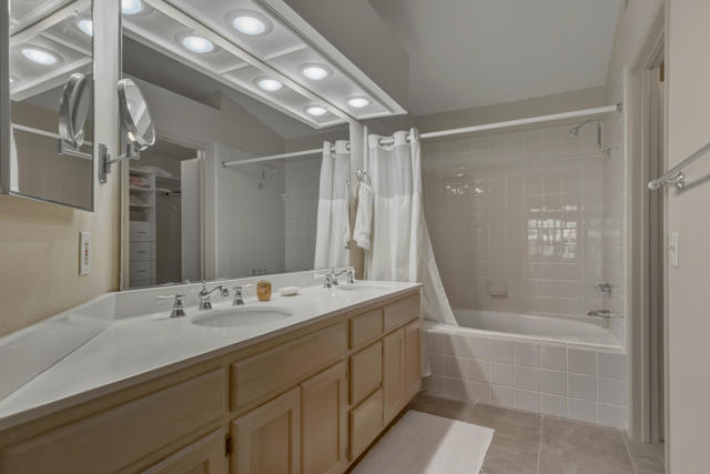 41809 Preston Trail, Palm Desert CA: https://media.crmls.org/mediaz/724abe77-95c5-499d-a151-f460c18dcd13.jpg