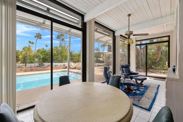 968 N Fairview Circle, Palm Springs CA: https://media.crmls.org/mediaz/724b521b-0d5d-4039-8563-9eb3c87f50db.jpg