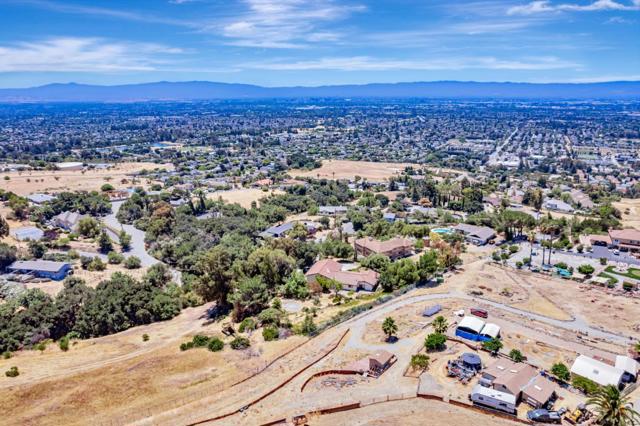 15231 Skyview Drive, San Jose CA: https://media.crmls.org/mediaz/724b5e69-b480-4f5c-a72d-95c8e390f424.jpg