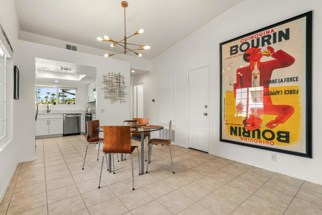 500 S Farrell Drive #F44, Palm Springs, CA 92264