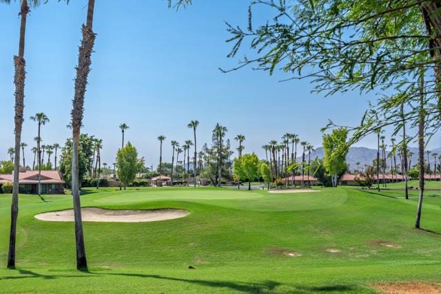 49 Camisa Lane, Palm Desert CA: https://media.crmls.org/mediaz/724c1be0-9bd6-4775-87a9-4ee98ed64c8d.jpg