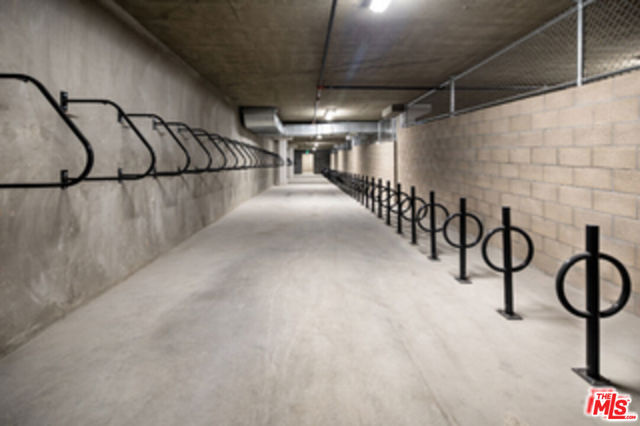 687 S Hobart Boulevard, Los Angeles CA: https://media.crmls.org/mediaz/724c7d52-6468-47d1-a4b0-5865638defa4.jpg