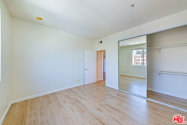 620 S Gramercy Place, Los Angeles CA: https://media.crmls.org/mediaz/724daed7-147a-403f-9069-943c6cd716ec.jpg