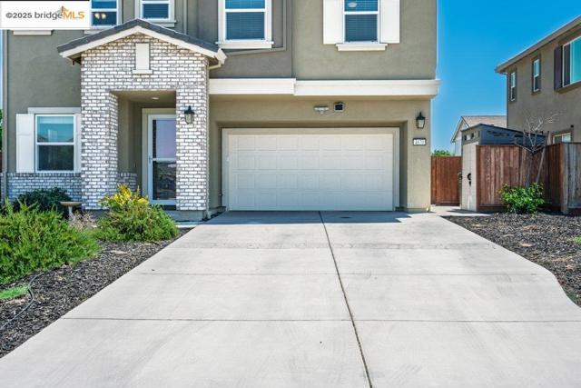 4670 Fuschia Way, Oakley CA: https://media.crmls.org/mediaz/724de1b9-de15-41bc-b01a-1054c492cbde.jpg