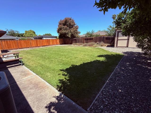 820 Neil Drive, Hollister CA: https://media.crmls.org/mediaz/724df240-8f4d-462d-a707-4b7b9953379c.jpg