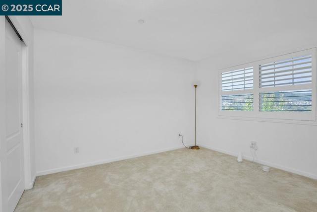 476 Colina Way, El Sobrante CA: https://media.crmls.org/mediaz/724e81fc-a088-4b01-86fb-f208fcaf952a.jpg