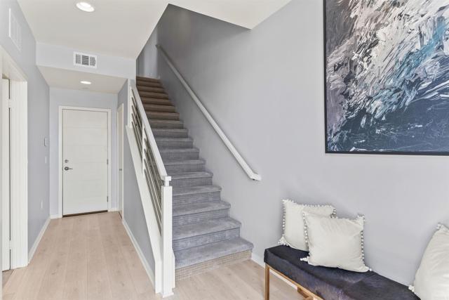 Detail Gallery Image 8 of 34 For 1573 Vista Del Mar Way #4,  Oceanside,  CA 92054 - 3 Beds | 3/1 Baths