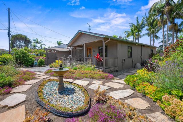 260 27Th St, Del Mar CA: https://media.crmls.org/mediaz/724f2110-3588-4e20-81d8-0bdd53a0eb4a.jpg
