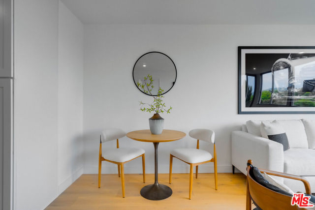 10501 Wilshire Boulevard, Los Angeles CA: https://media.crmls.org/mediaz/724f2937-6a7c-4761-84f7-ee6700c2defd.jpg